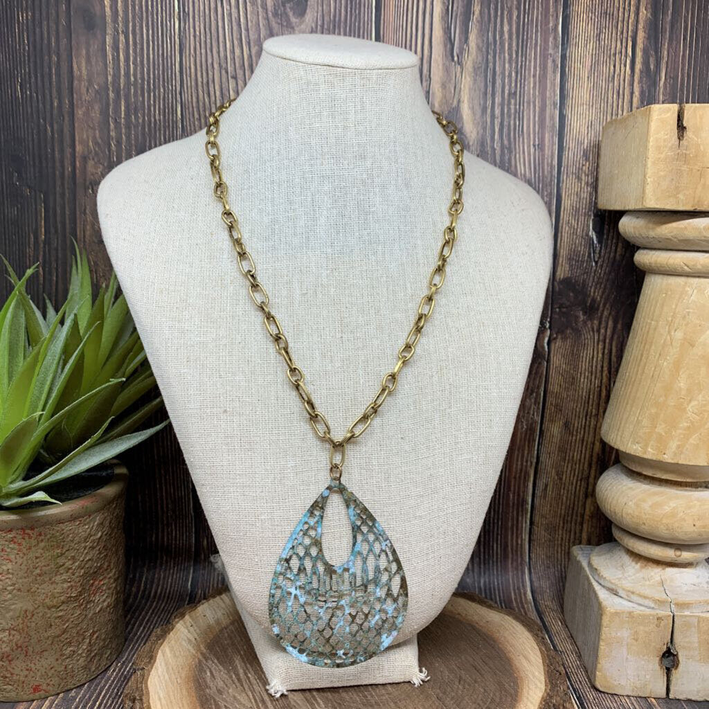 Erin Knight Designs Teardrop Pendant Necklace