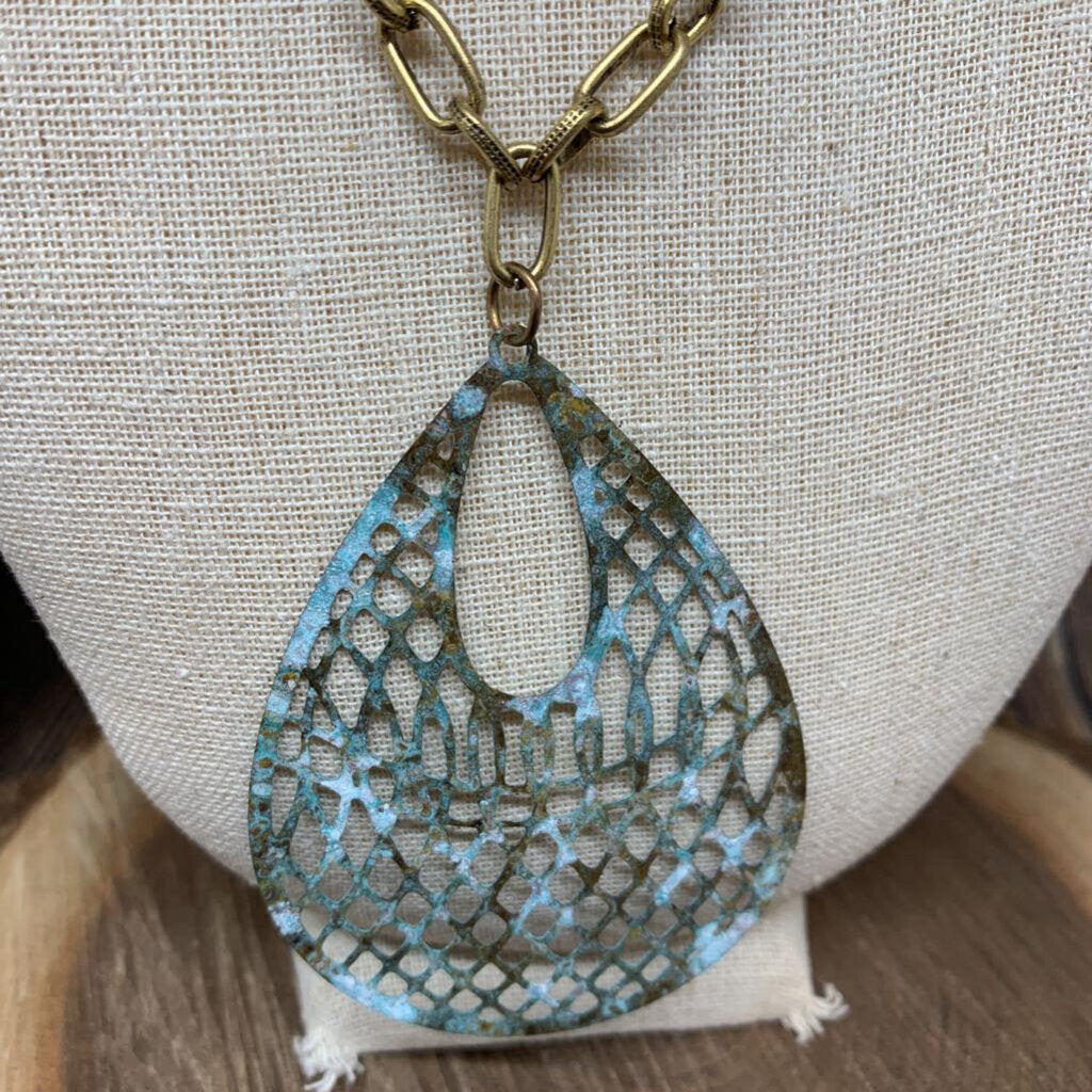 Erin Knight Designs Teardrop Pendant Necklace