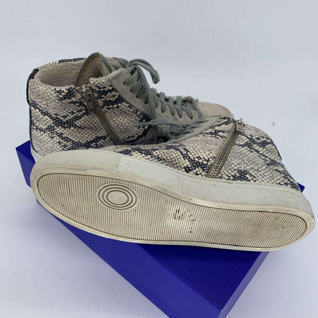 P448 Hi-Top Sneakers