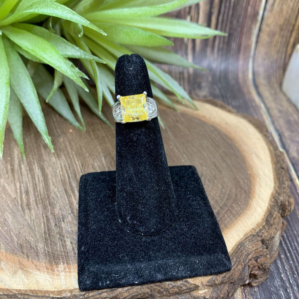 Ster CZ Gem Ring