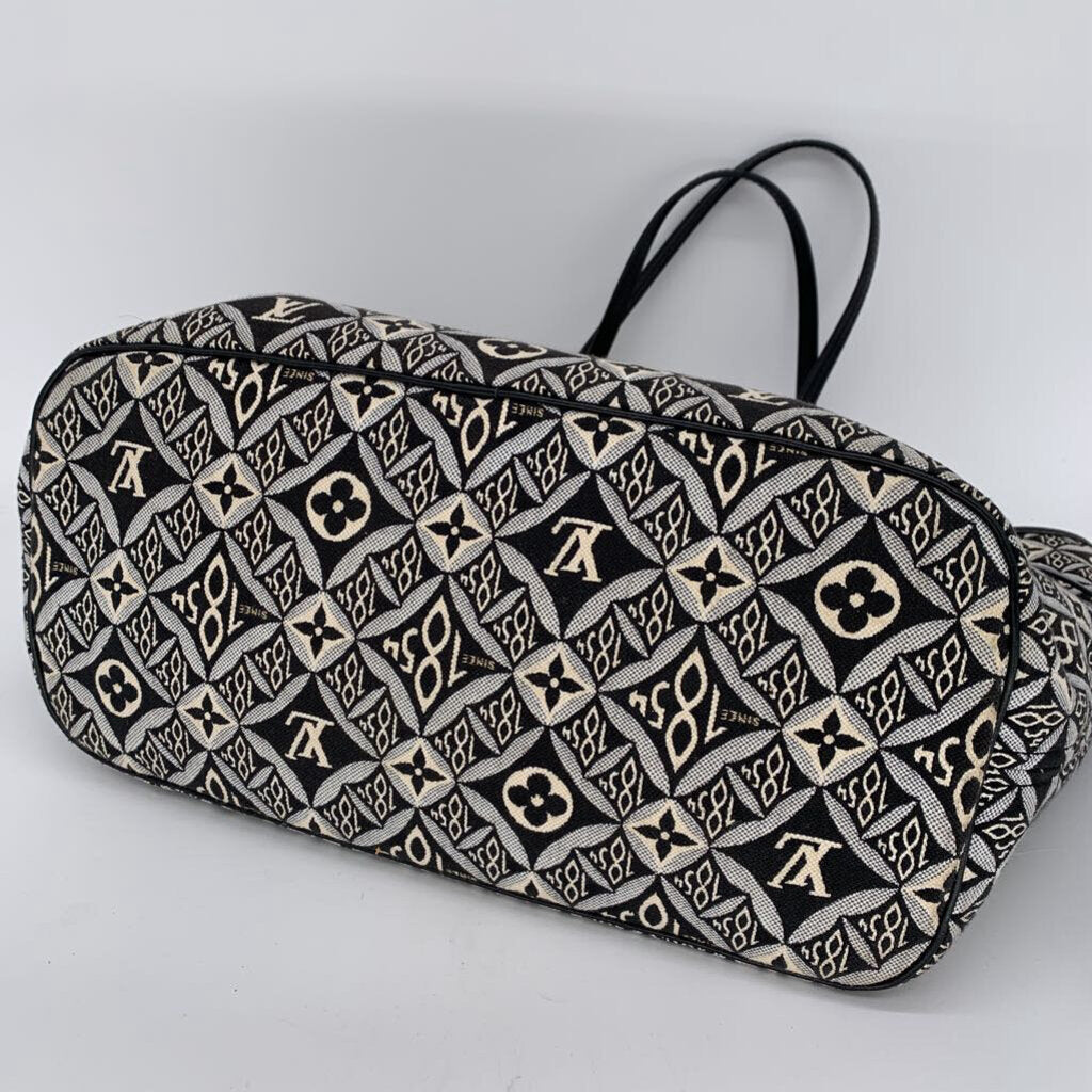 Louis Vuitton Patterned Neverful