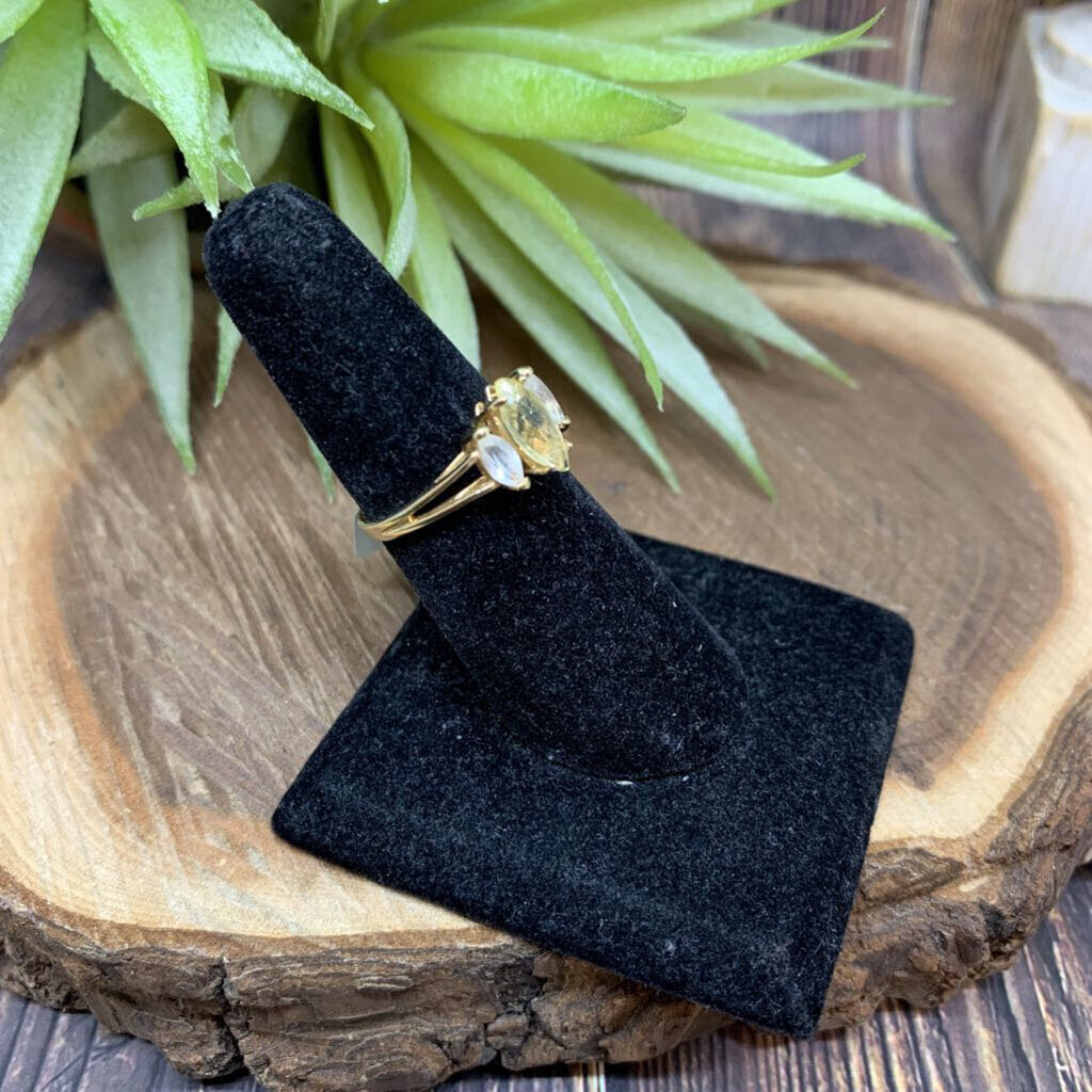 10k YG Gem Ring