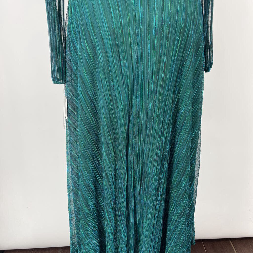 Betsy & Adam L/s Gown