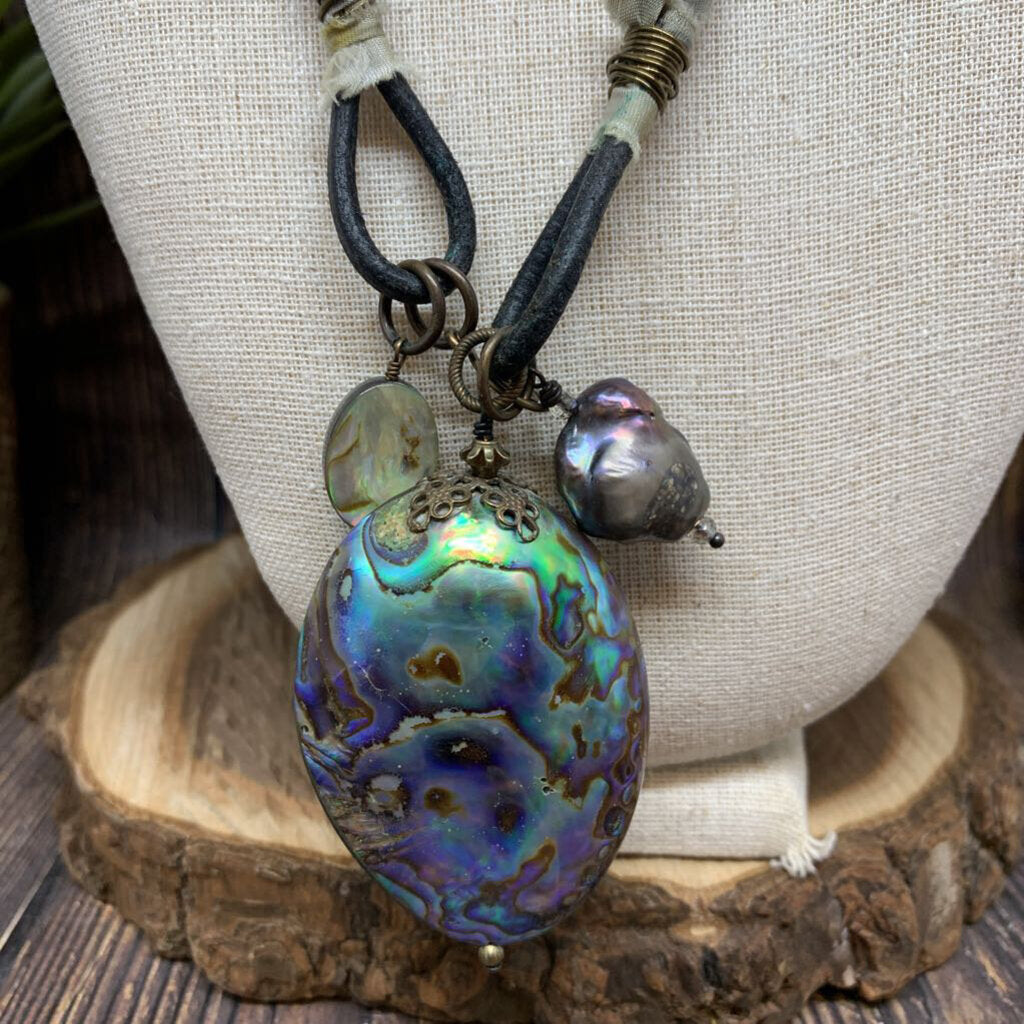 Abalone Shell Pndnt Ncklc
