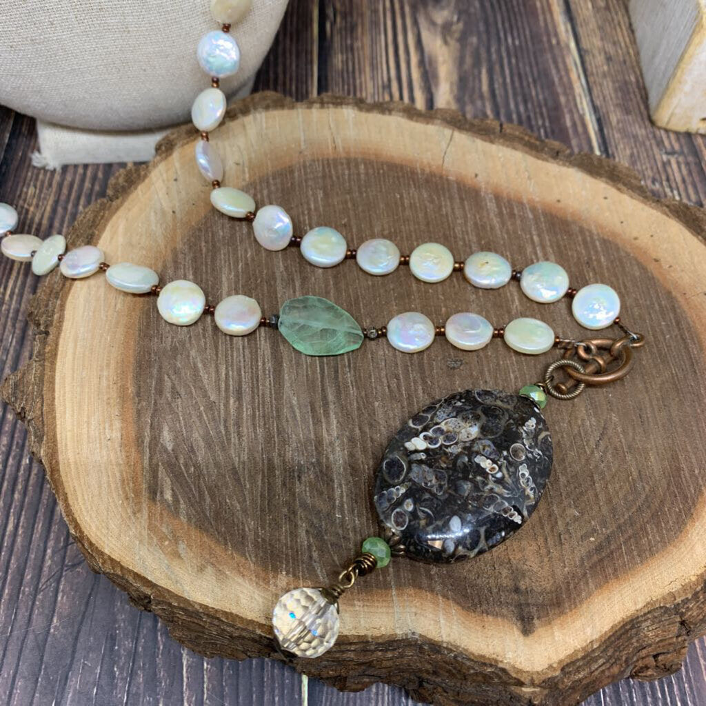 Oval Stone/Pearl Ncklc