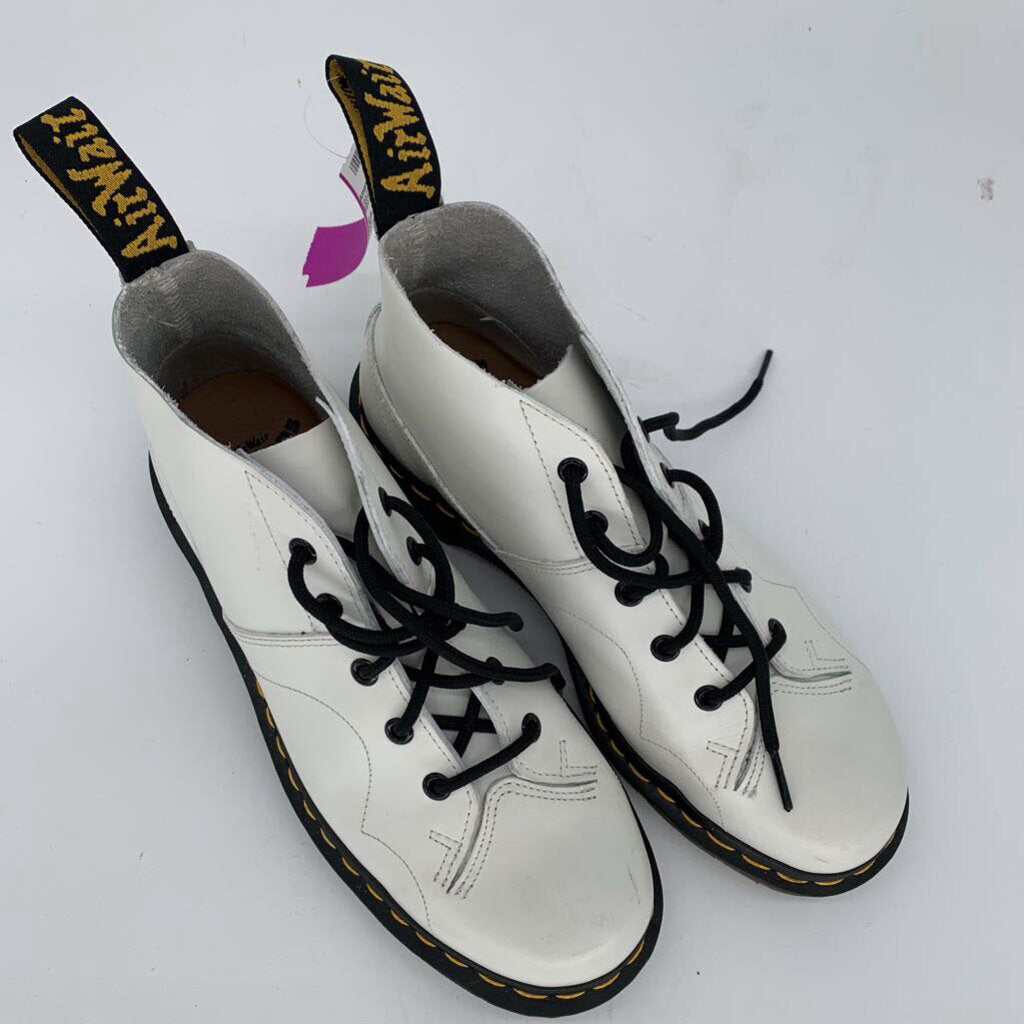 Doc Martens Low Boots