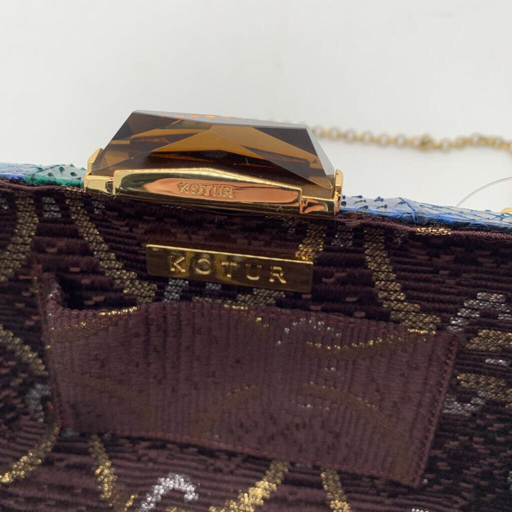 Kotur Clam Shell Clutch