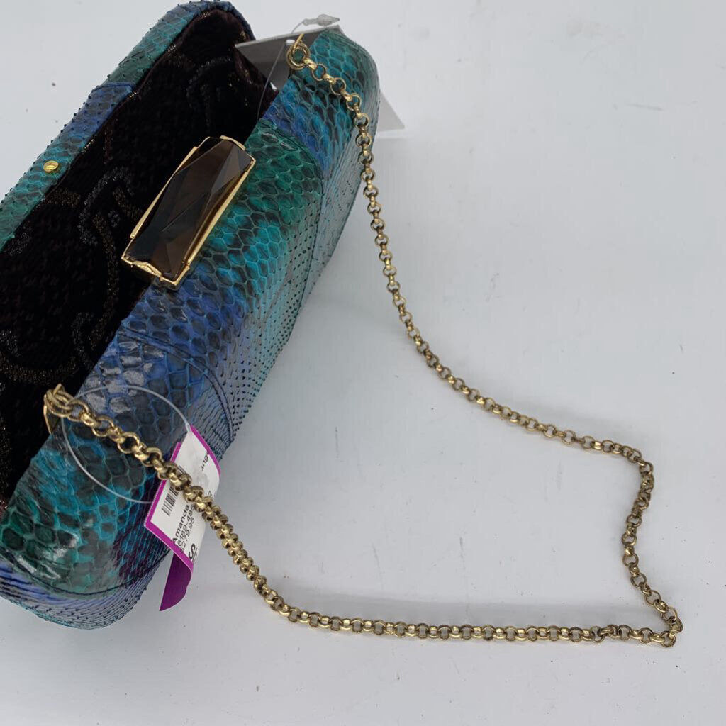Kotur Clam Shell Clutch