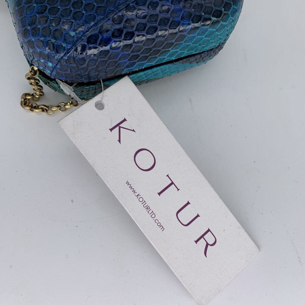 Kotur Clam Shell Clutch