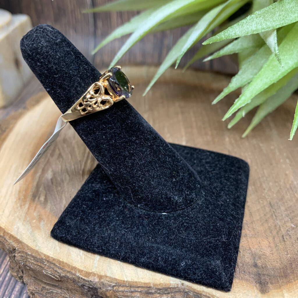 10k YG Gem Ring