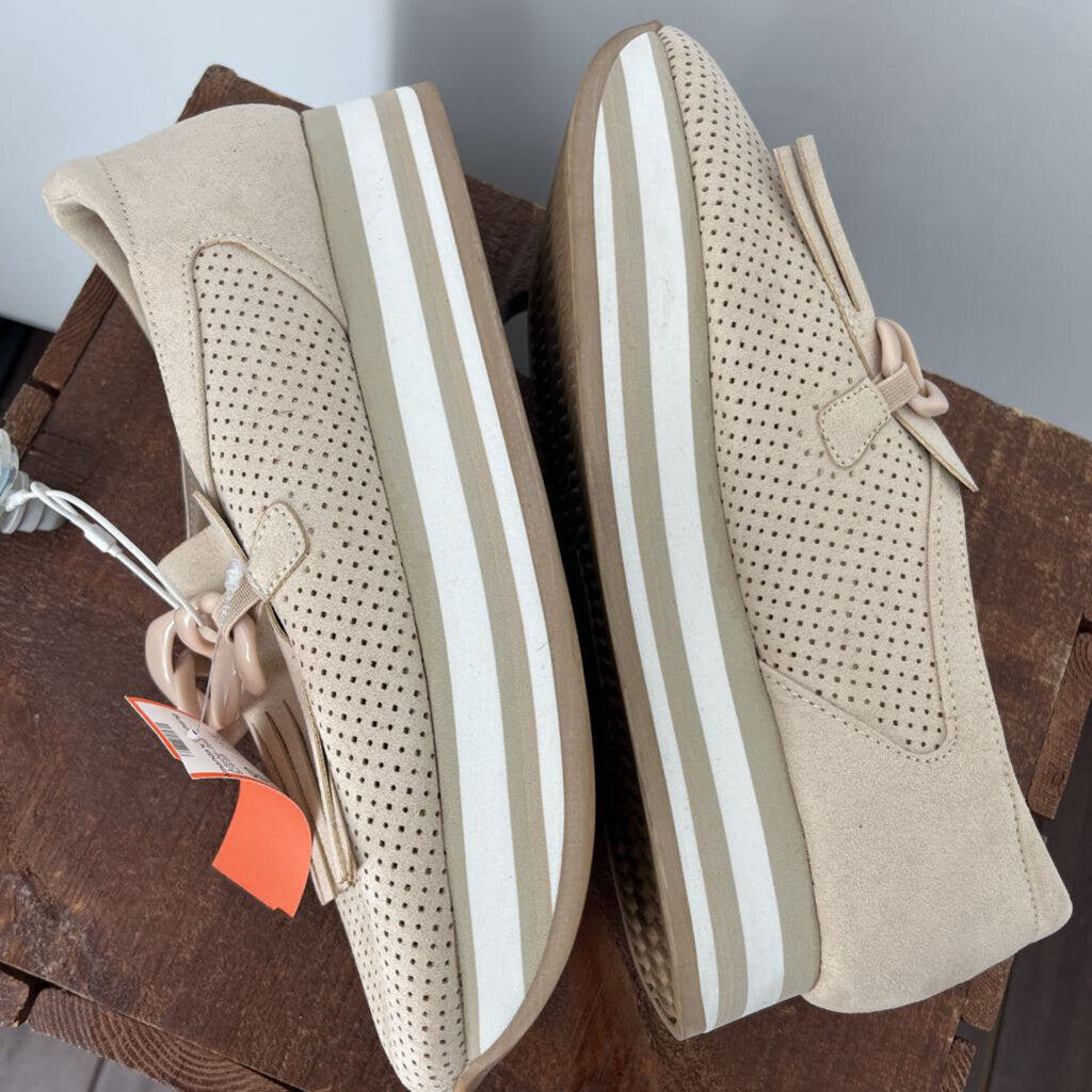 Crown & Ivy Platform Loafers