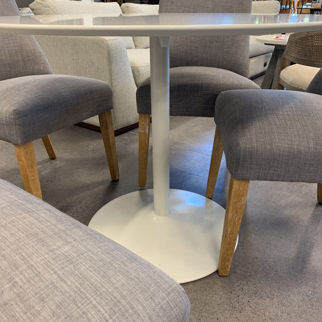 Round Table & 4 Chairs
