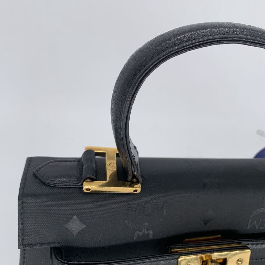 Vintage MCM Handbag w Handle