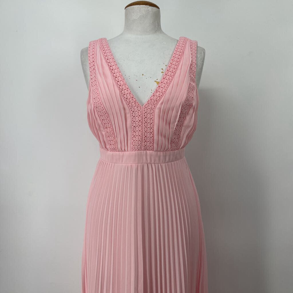 Lulu's Slvls Gown