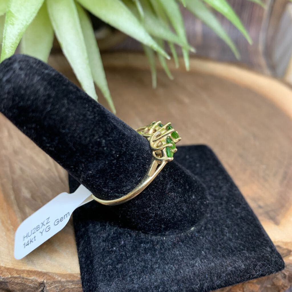 14kt YG Green Gem Ring