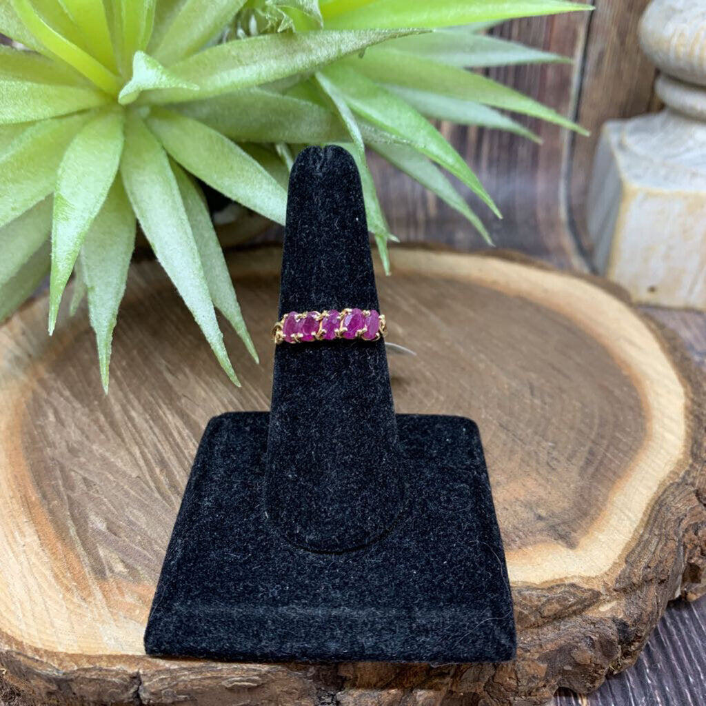 10kt Gem Ring