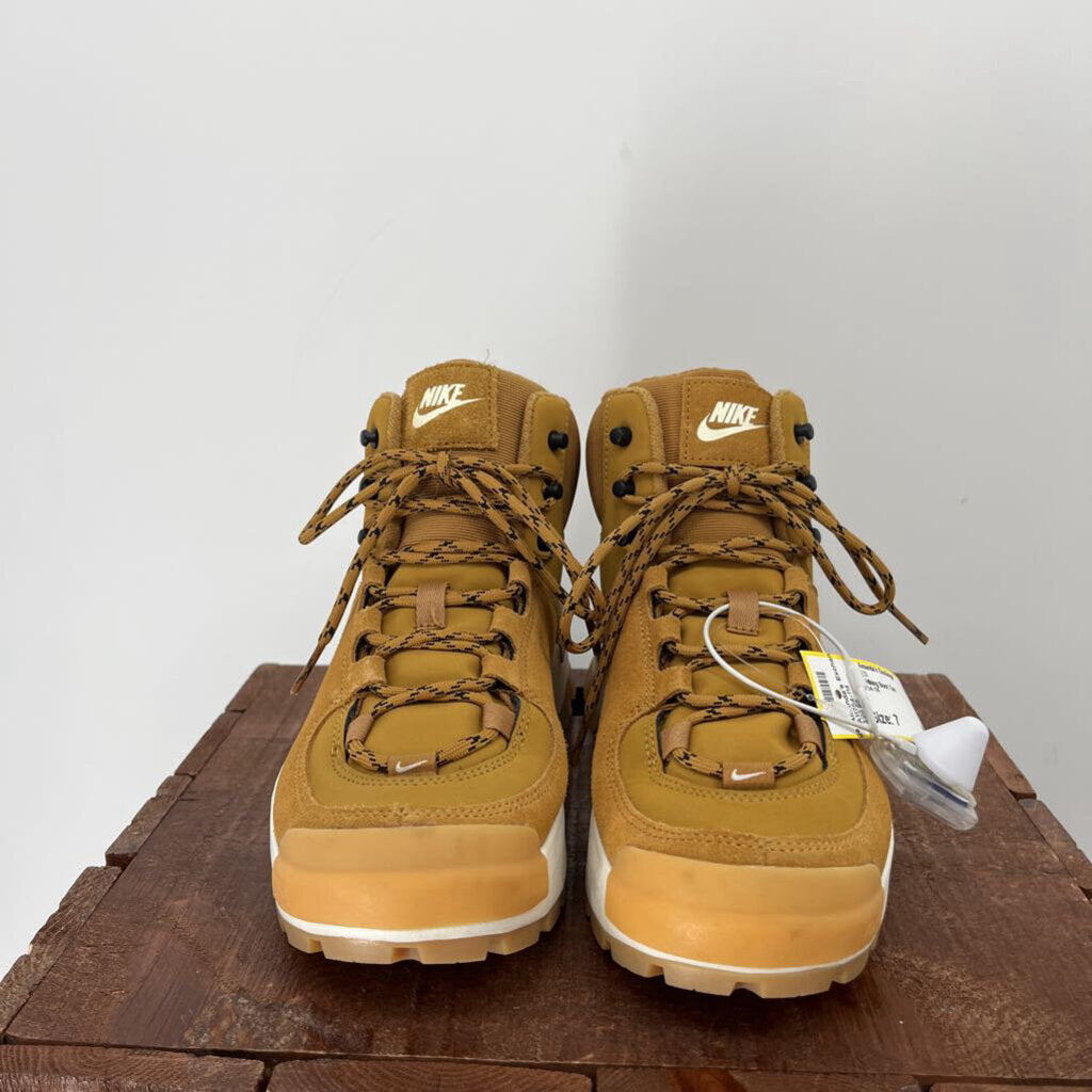 Nike Hiking Boot