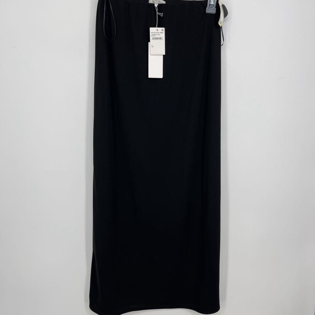 Wayf Skirt