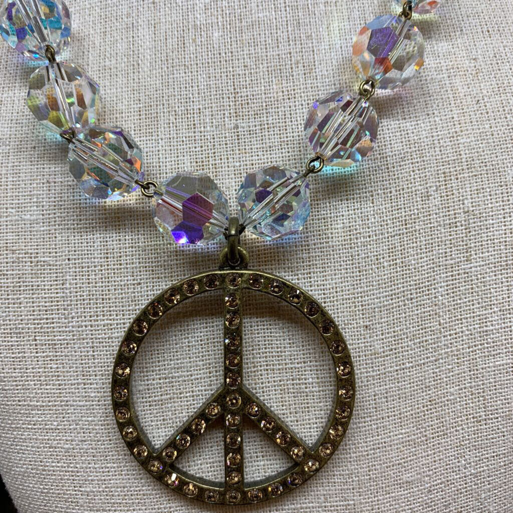 Sisi Amber Peace Necklace