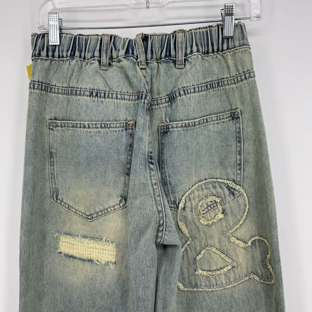 Oli & Hali Distressed Jeans