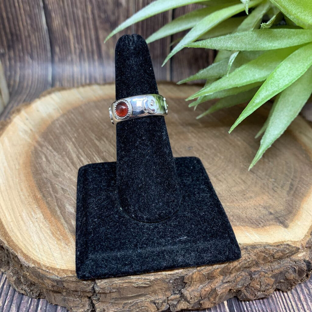 Vivamacity Howls Ring
