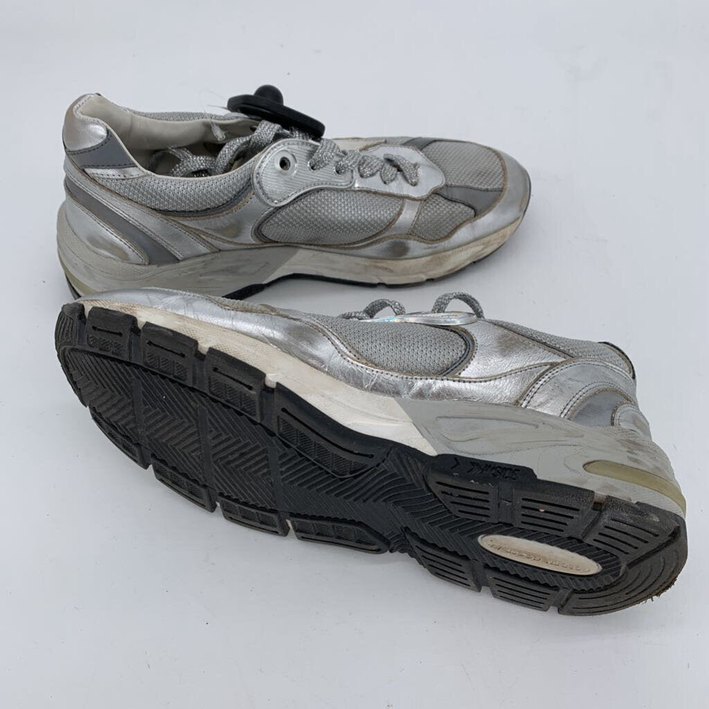 Golden Goose Sneakers