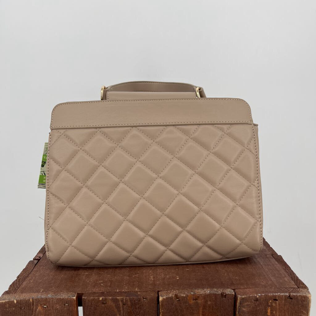 Badgley Mischka quilted Bag