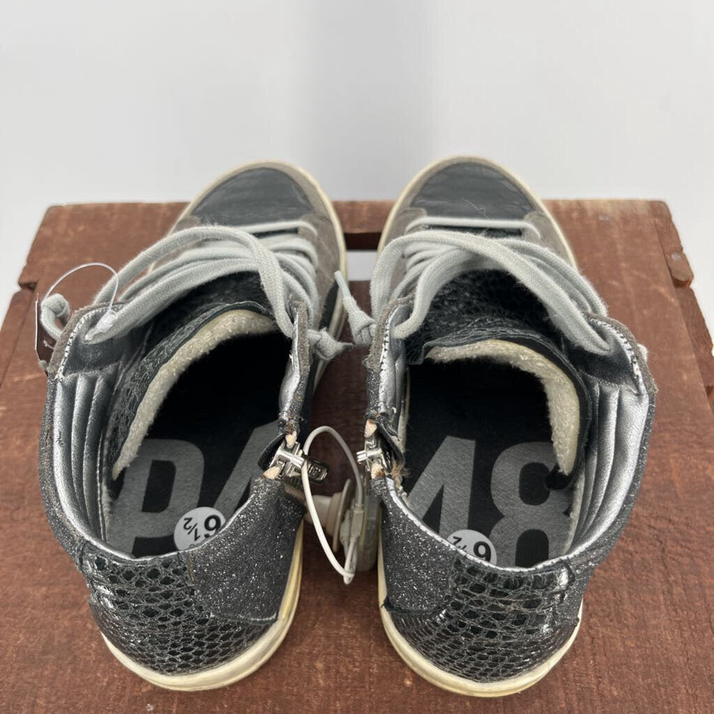 P448 Sneakers