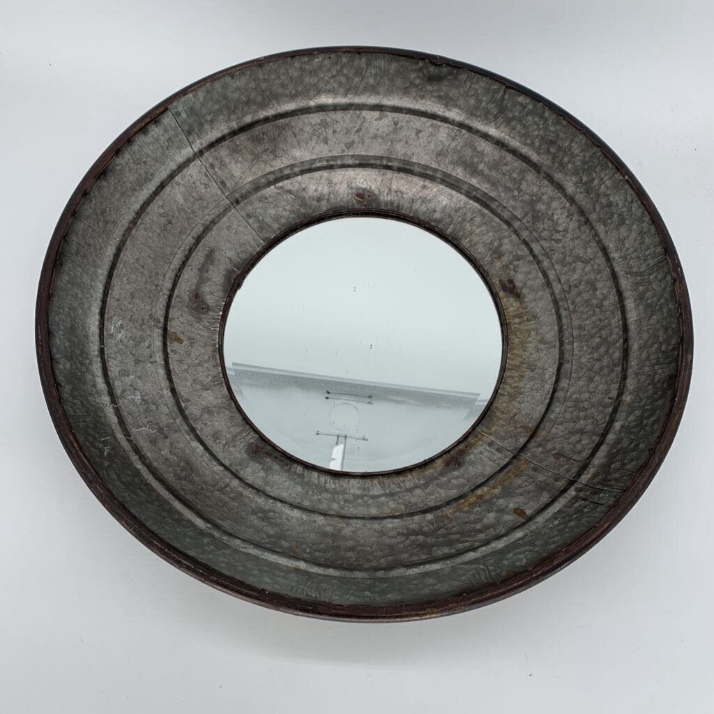 Round Metal Concave Mirror