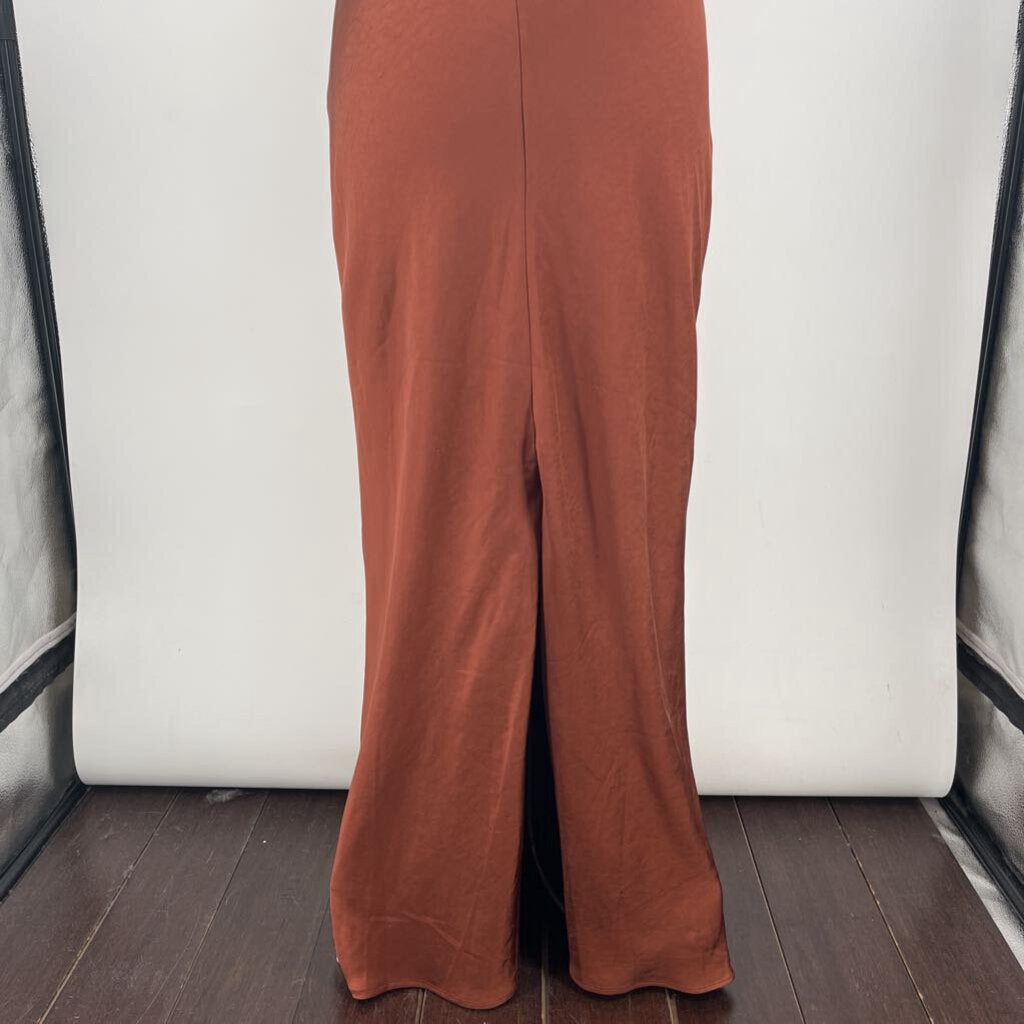 Lulu's Slvls Gown