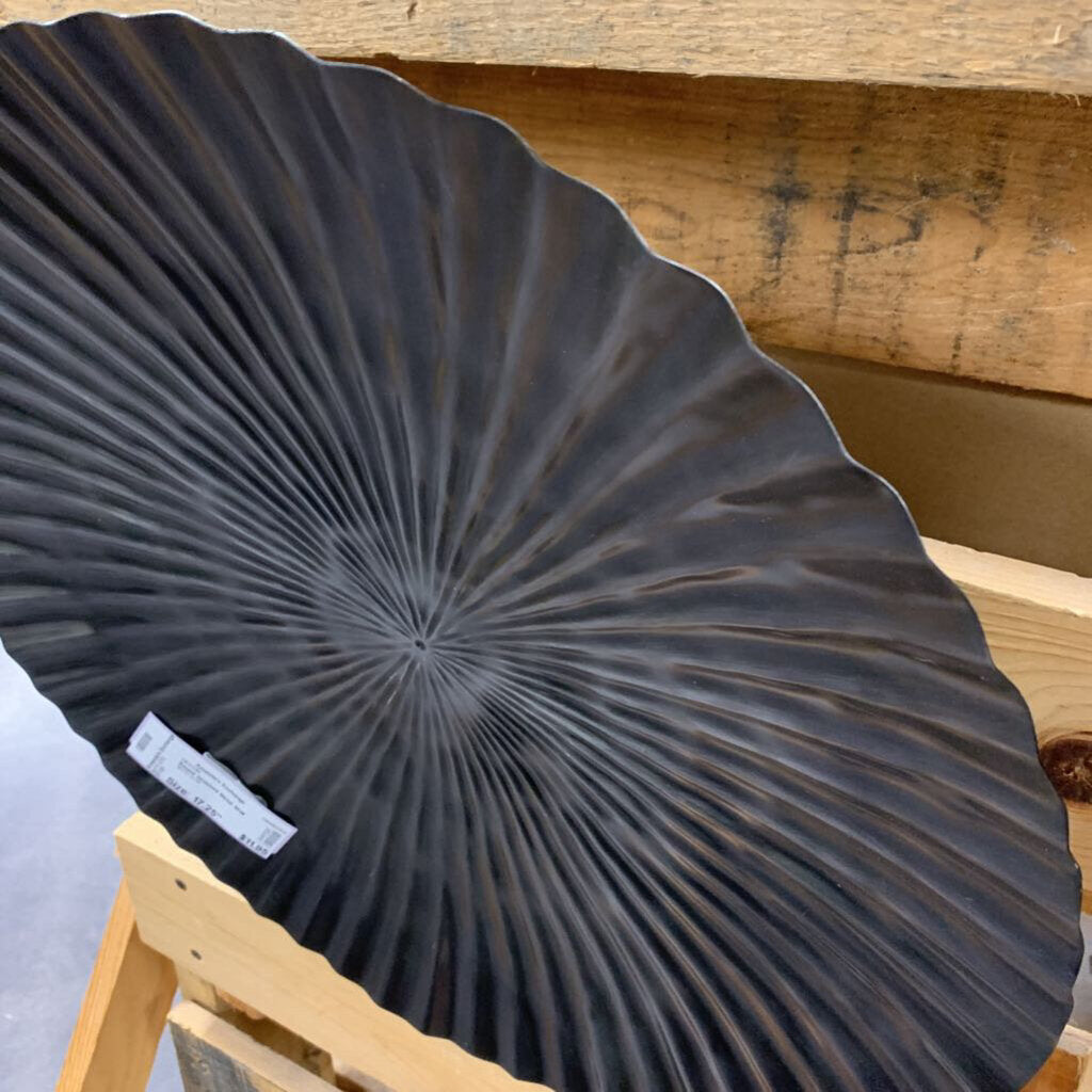 Round Grooved Metal Wall Hanging