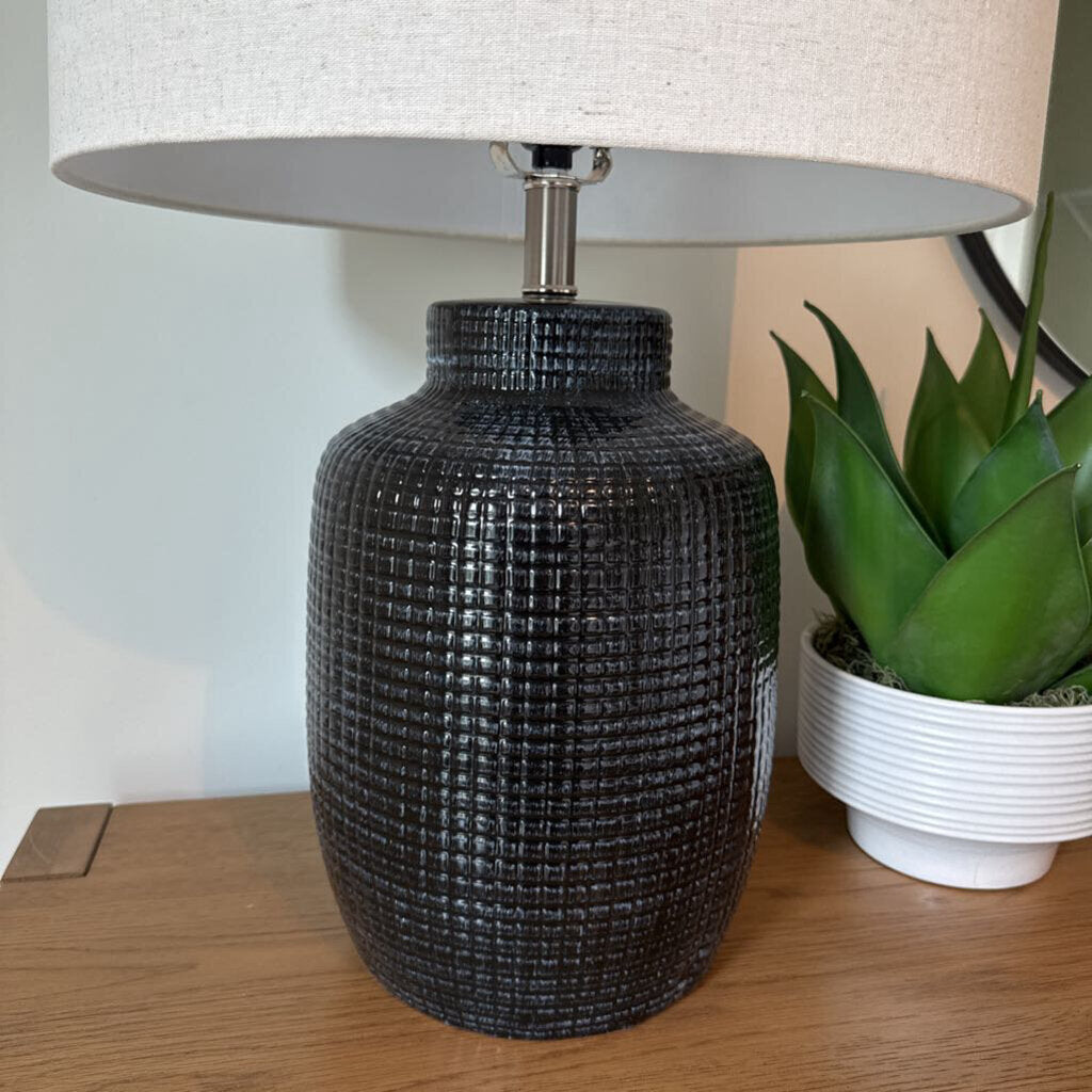 Dimpled Square Pattern Lamp