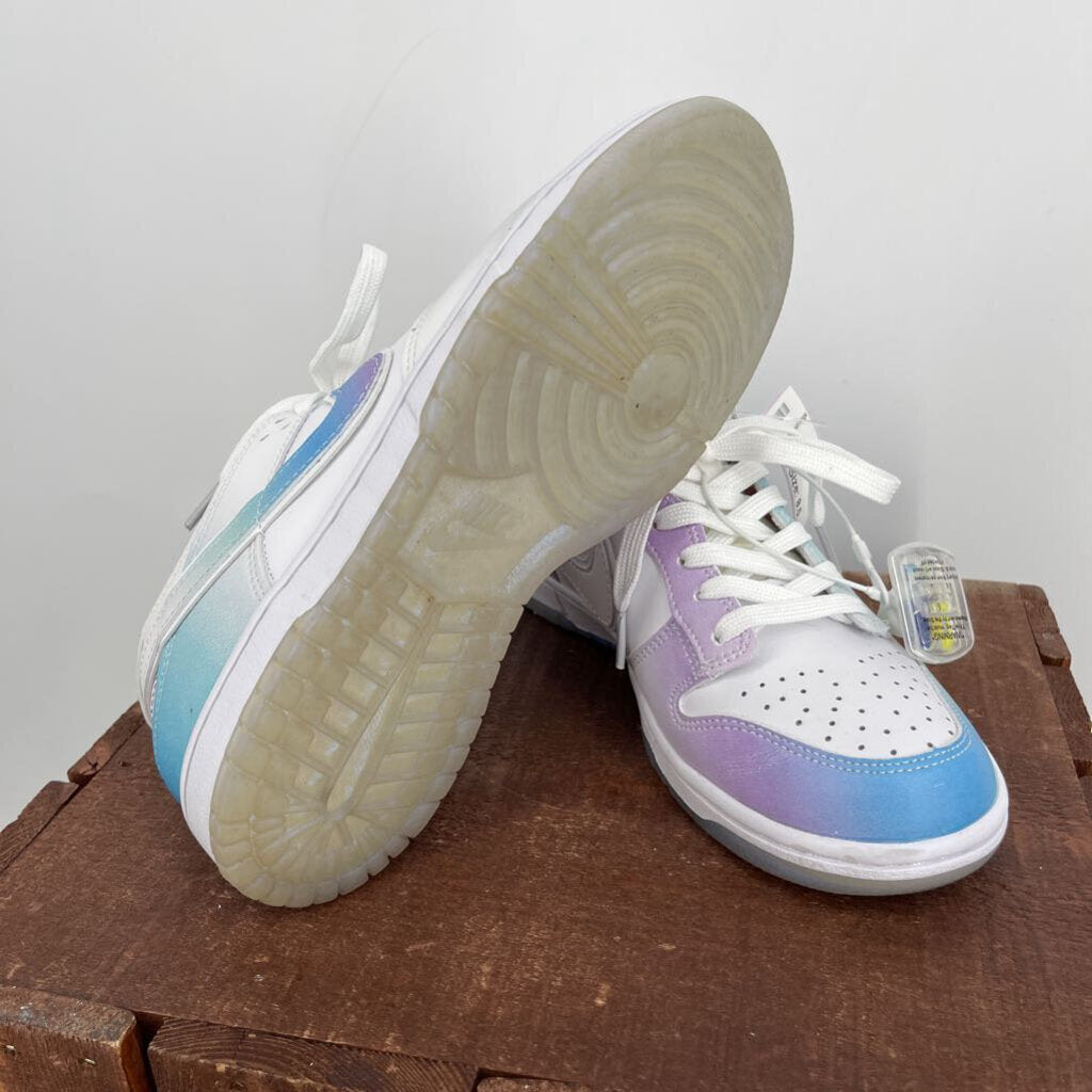 Nike Low Dunk Sneakers