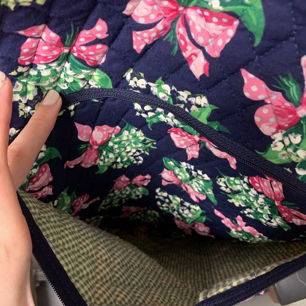 Vera Bradley Ribbons Garmet Bag