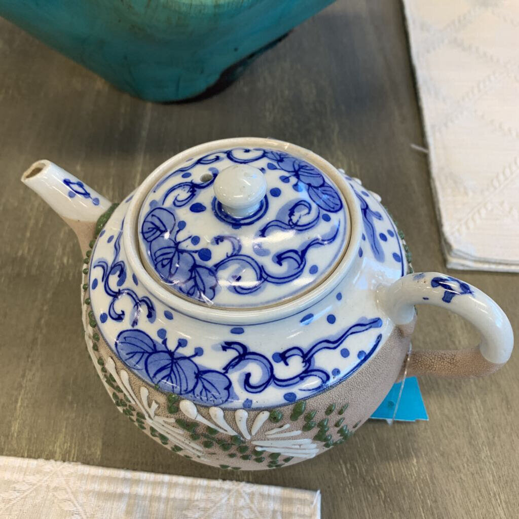 Textured Ceramic Tea Kettle