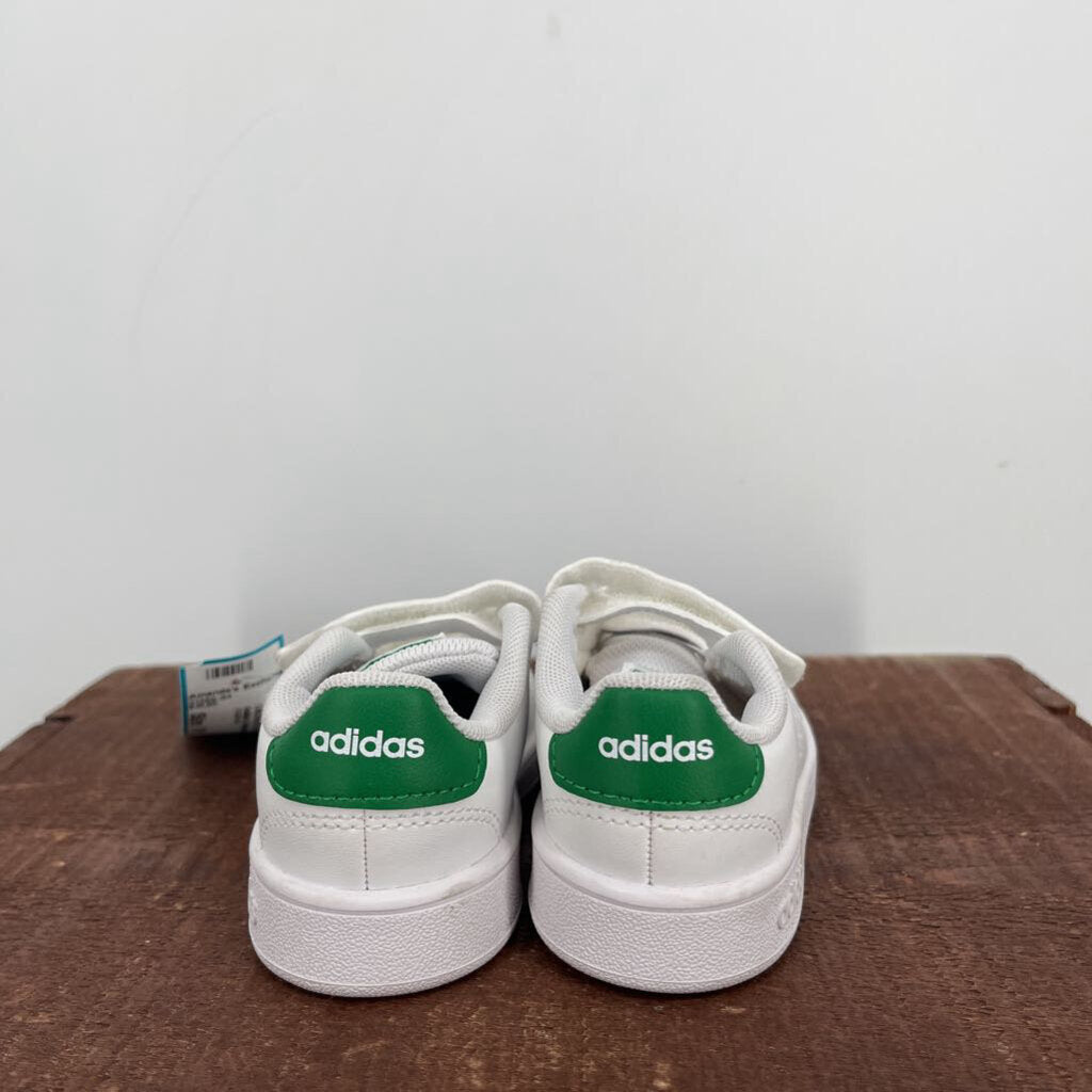Adidas Sneakers