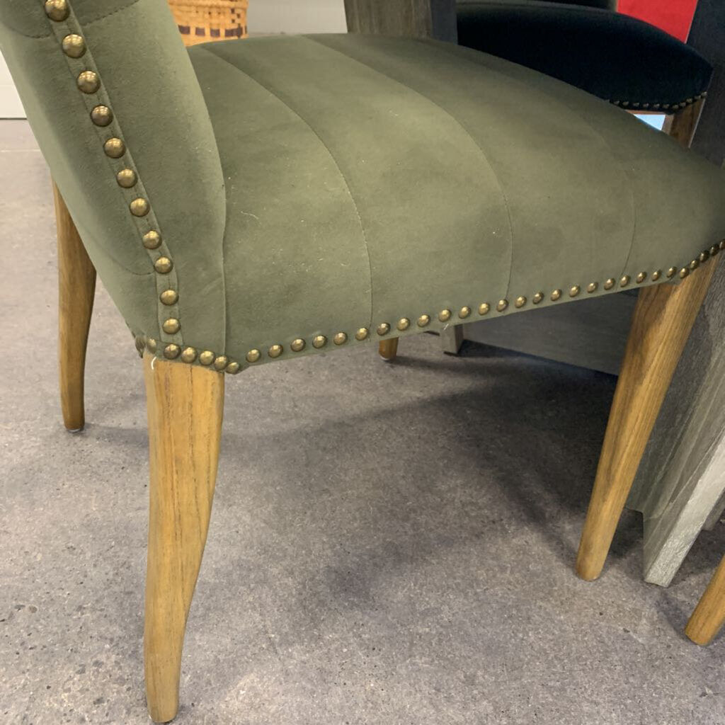 Round Table & 4 Green Chairs
