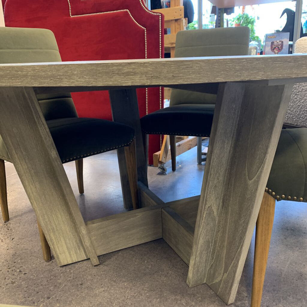 Round Table & 4 Green Chairs