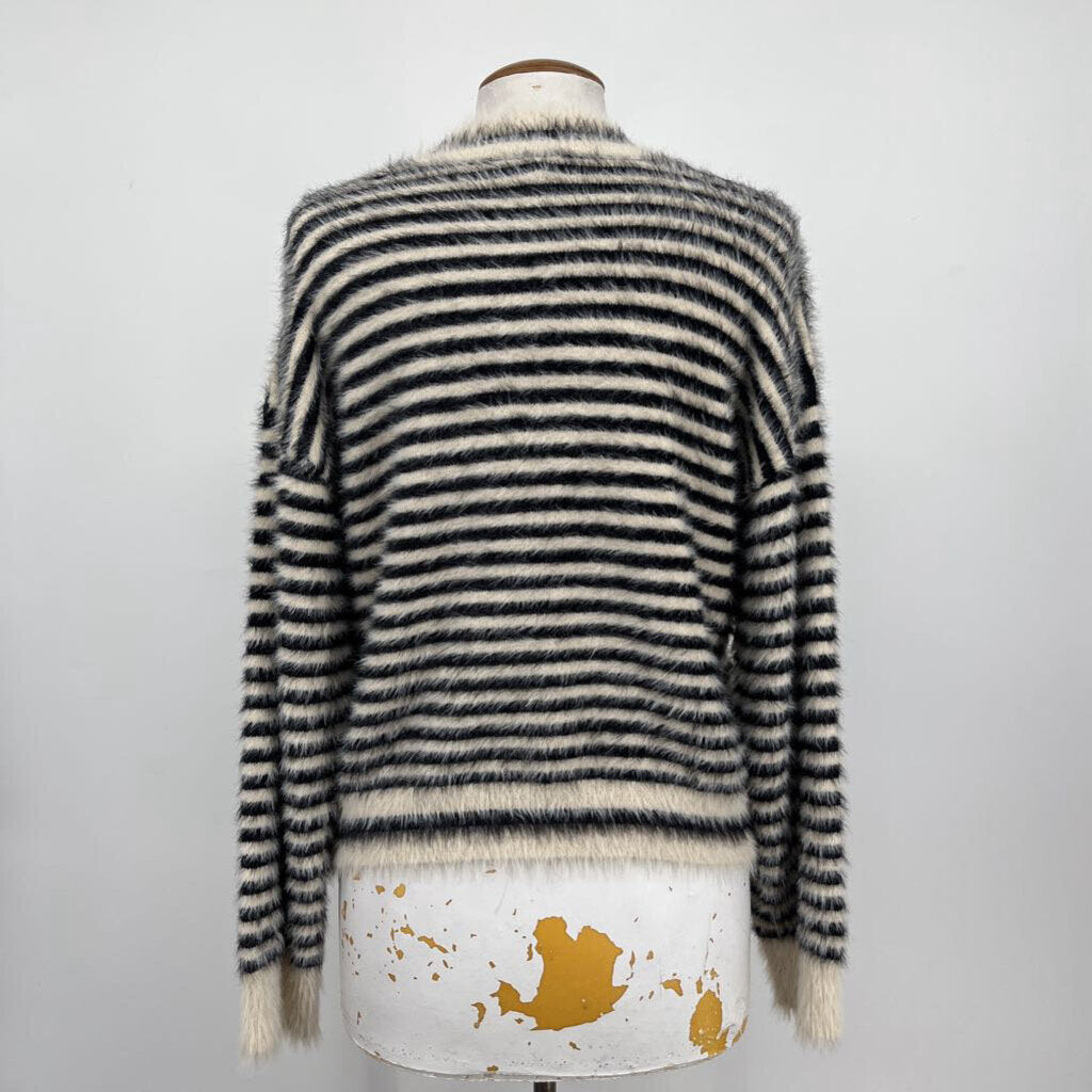 THML Sweater