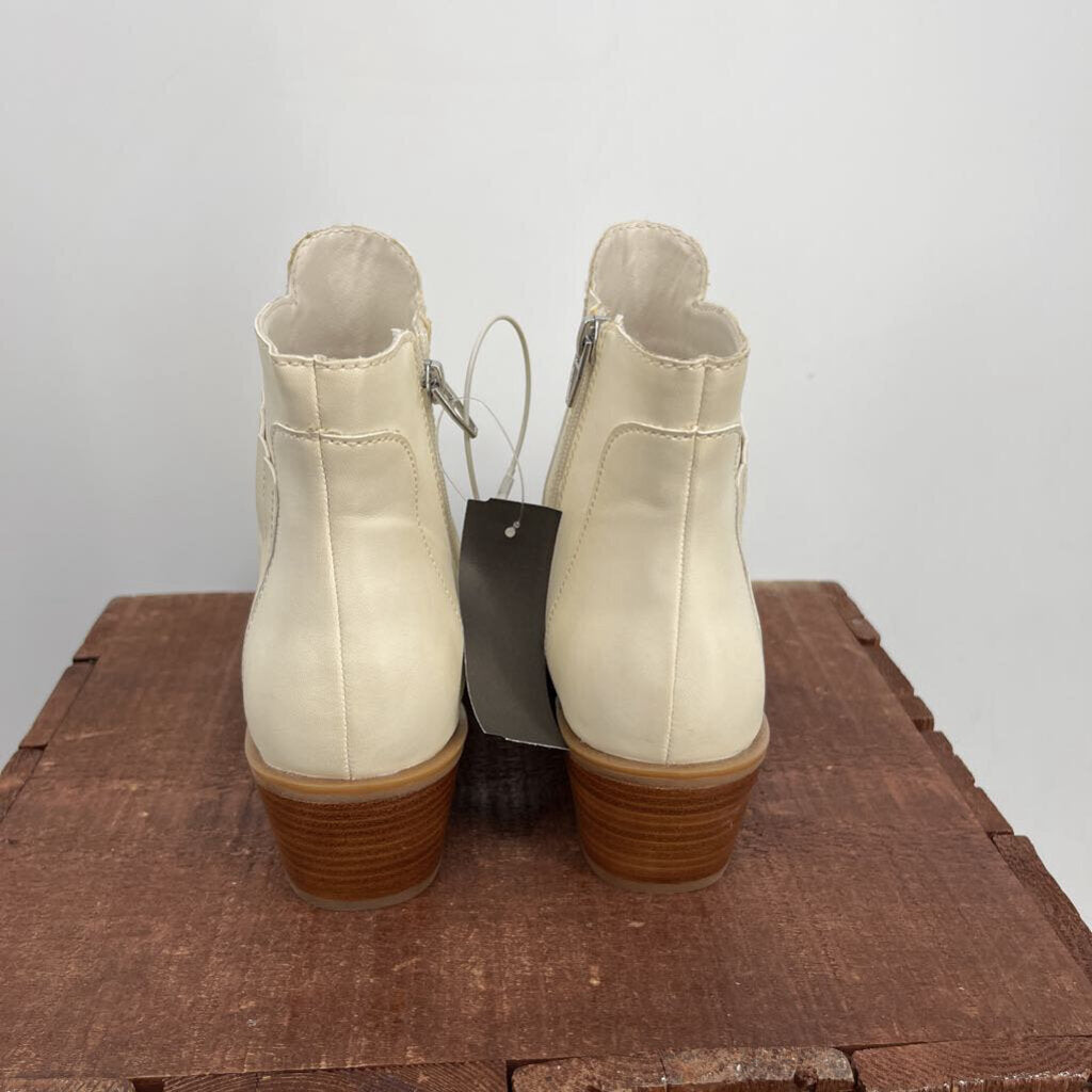 Dolce Vita Booties