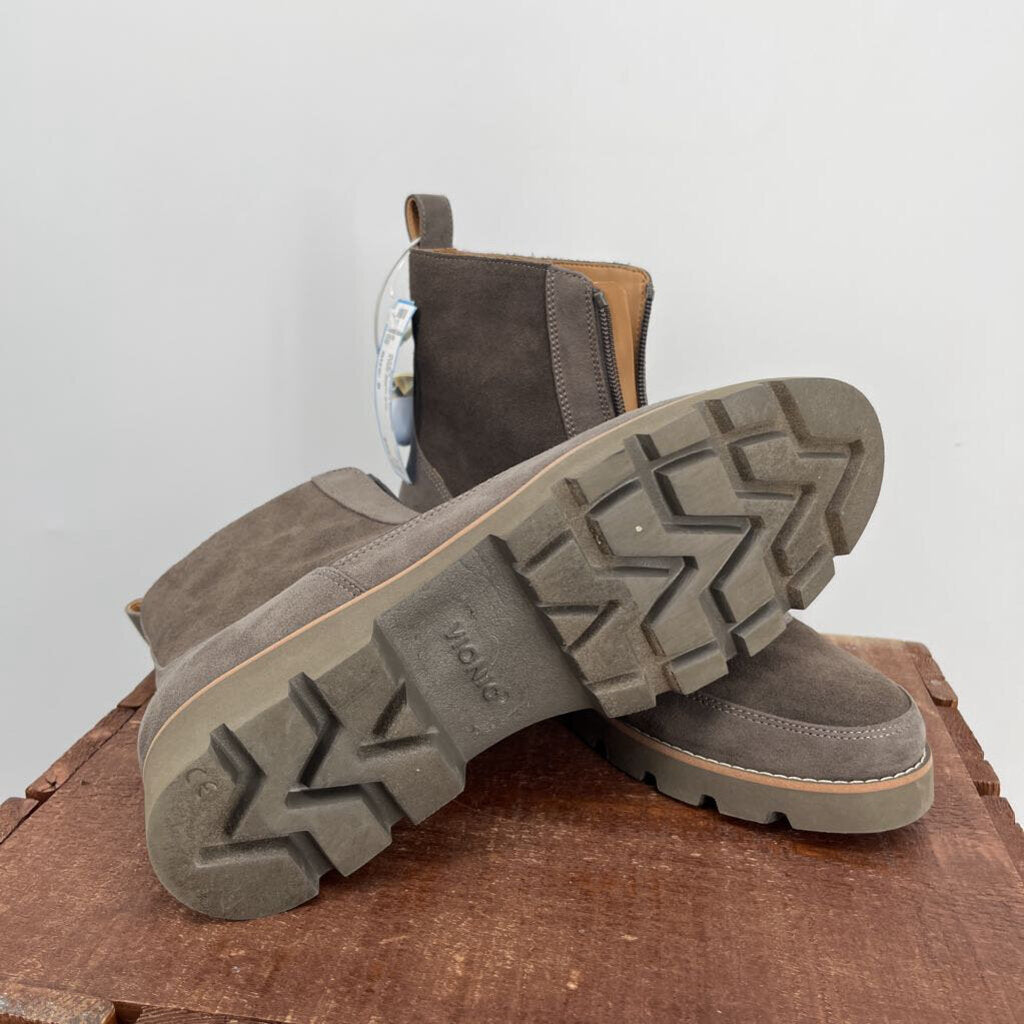 Vionic Boots