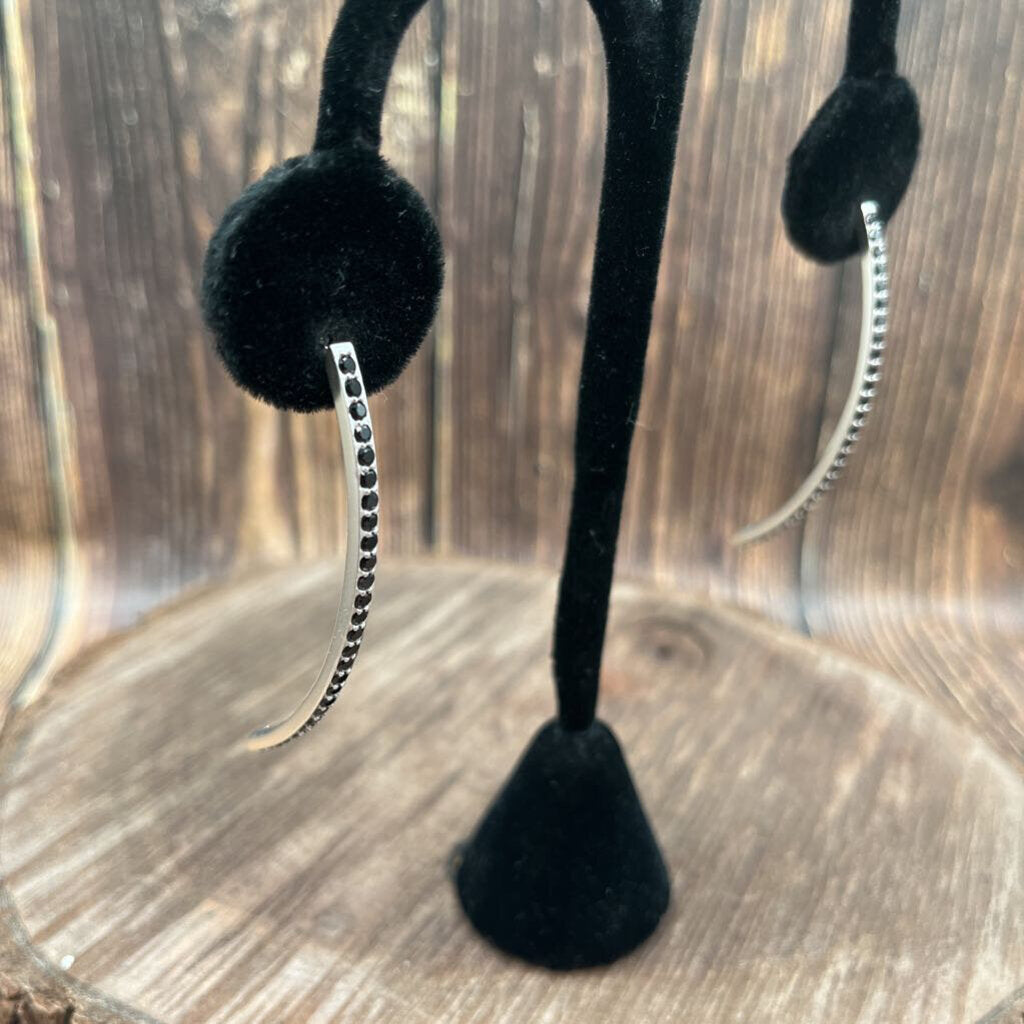 Silpada Curve Bar Earrings