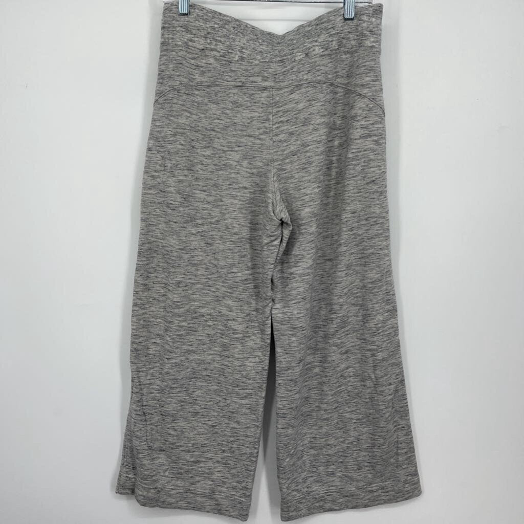 Athleta crop Sweatpants