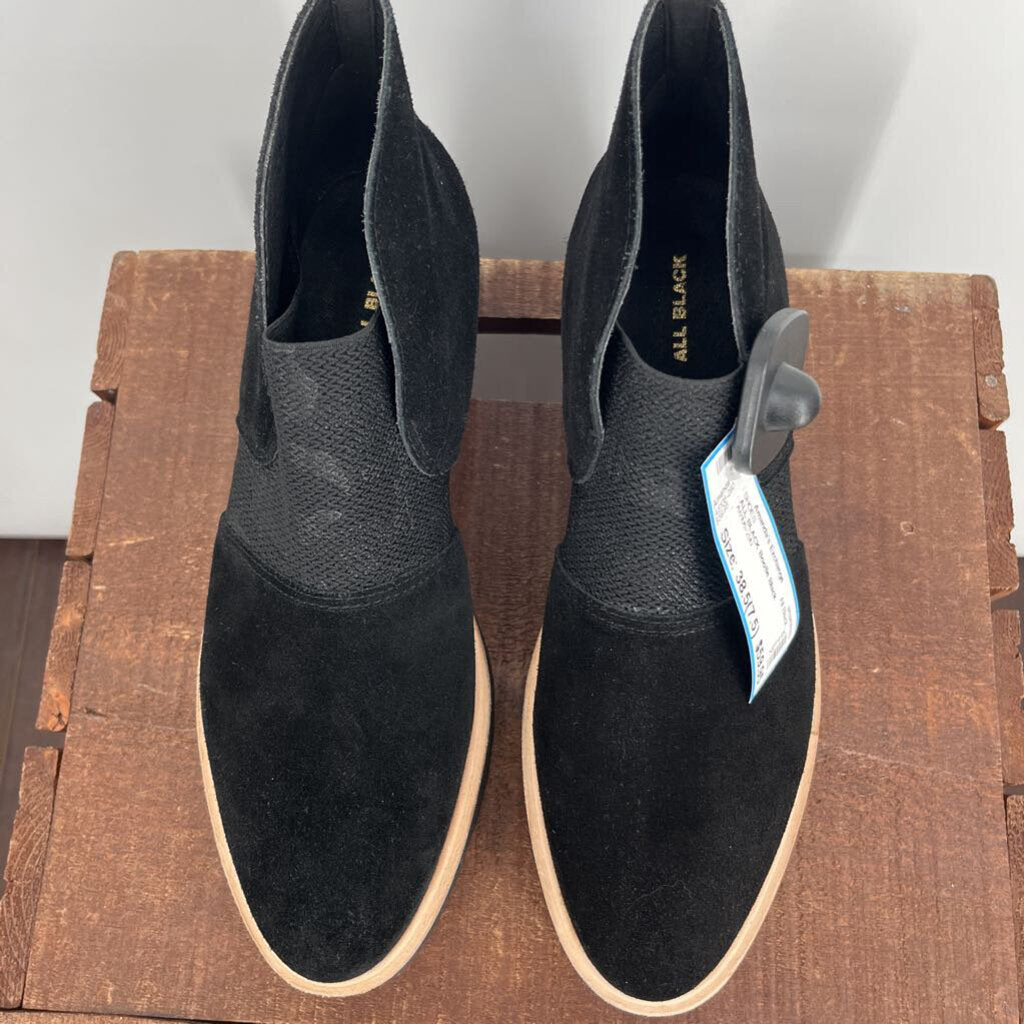ALL BLACK Bootie
