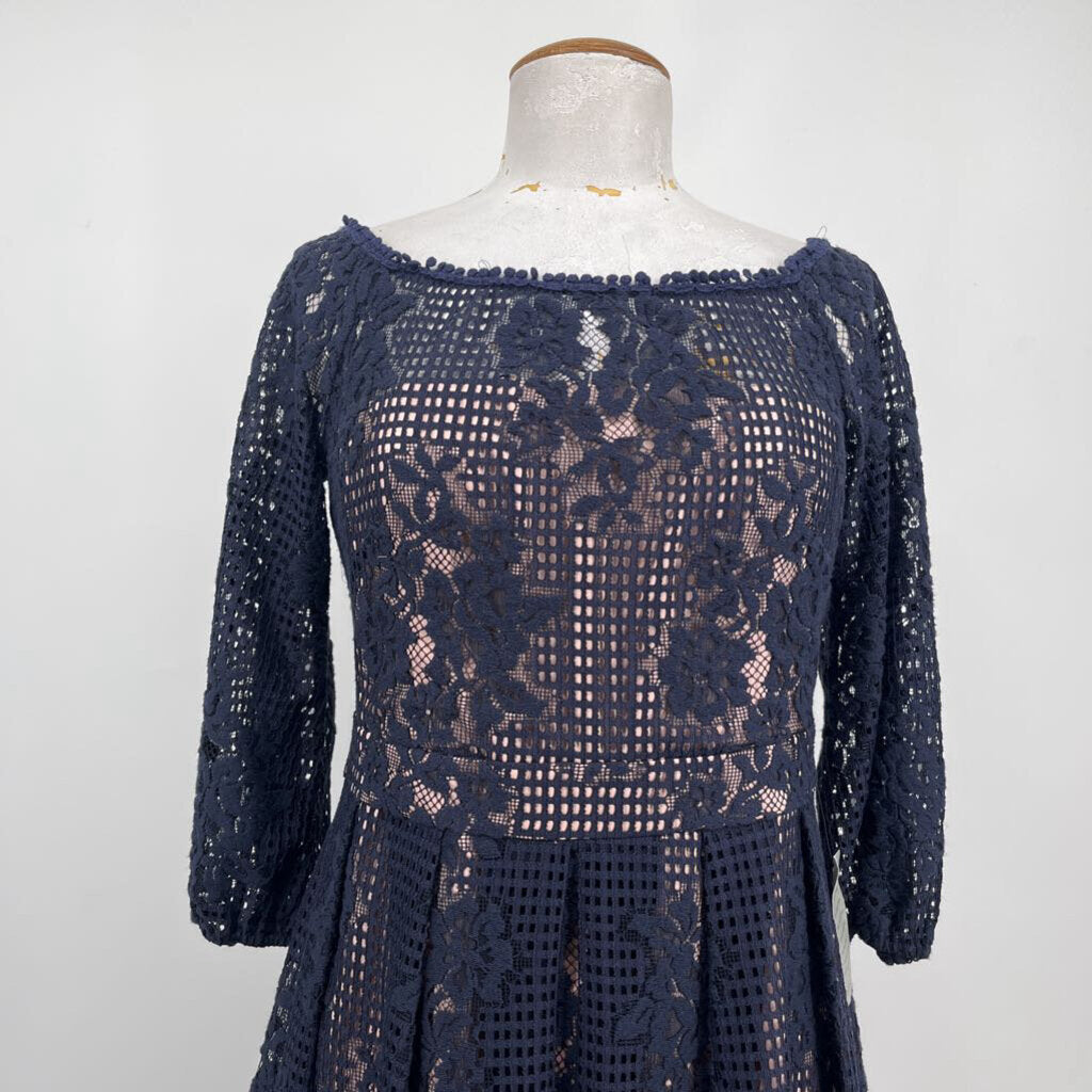 Chelsea 28 3/4 Slv Lace Dres