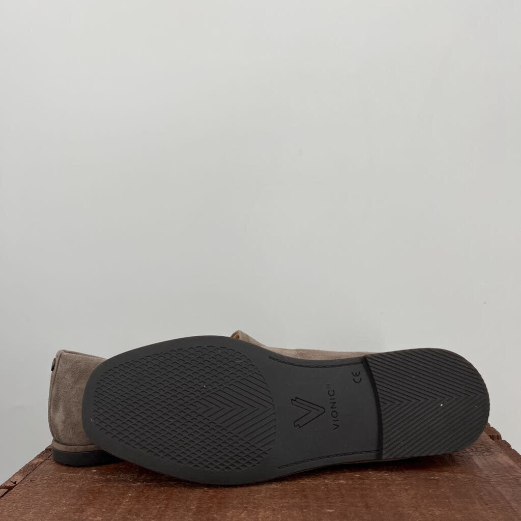 Vionic Flats