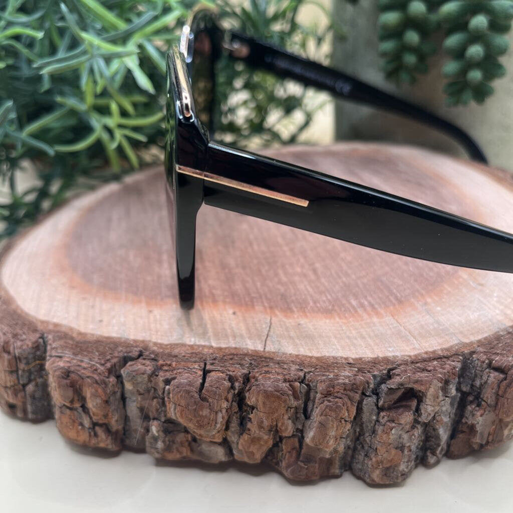 Tom Ford TF944 Sunglasses