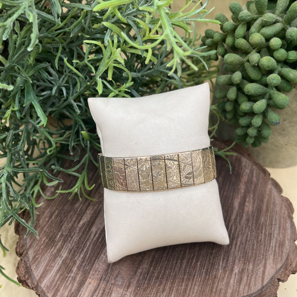 Sarah Coventry Floral Bracelet