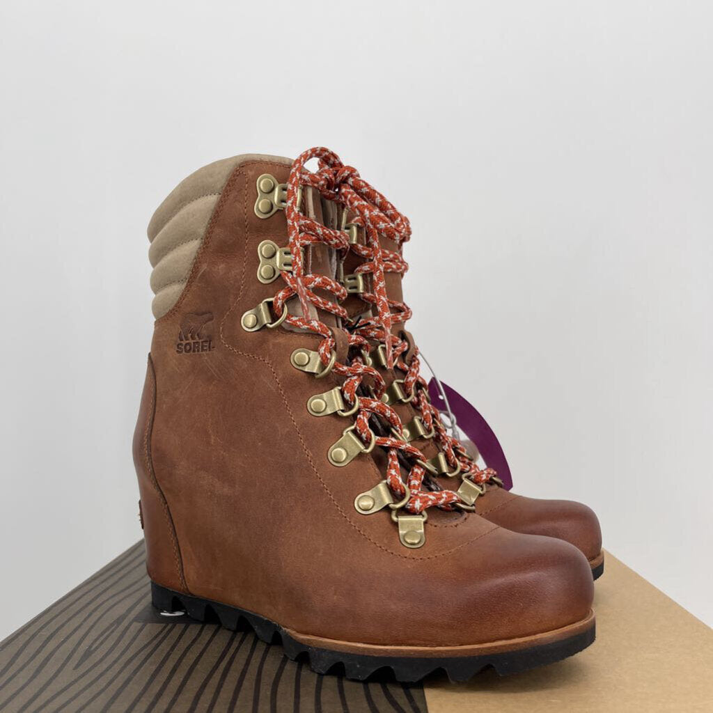 Sorel Conquest Wedge Boot