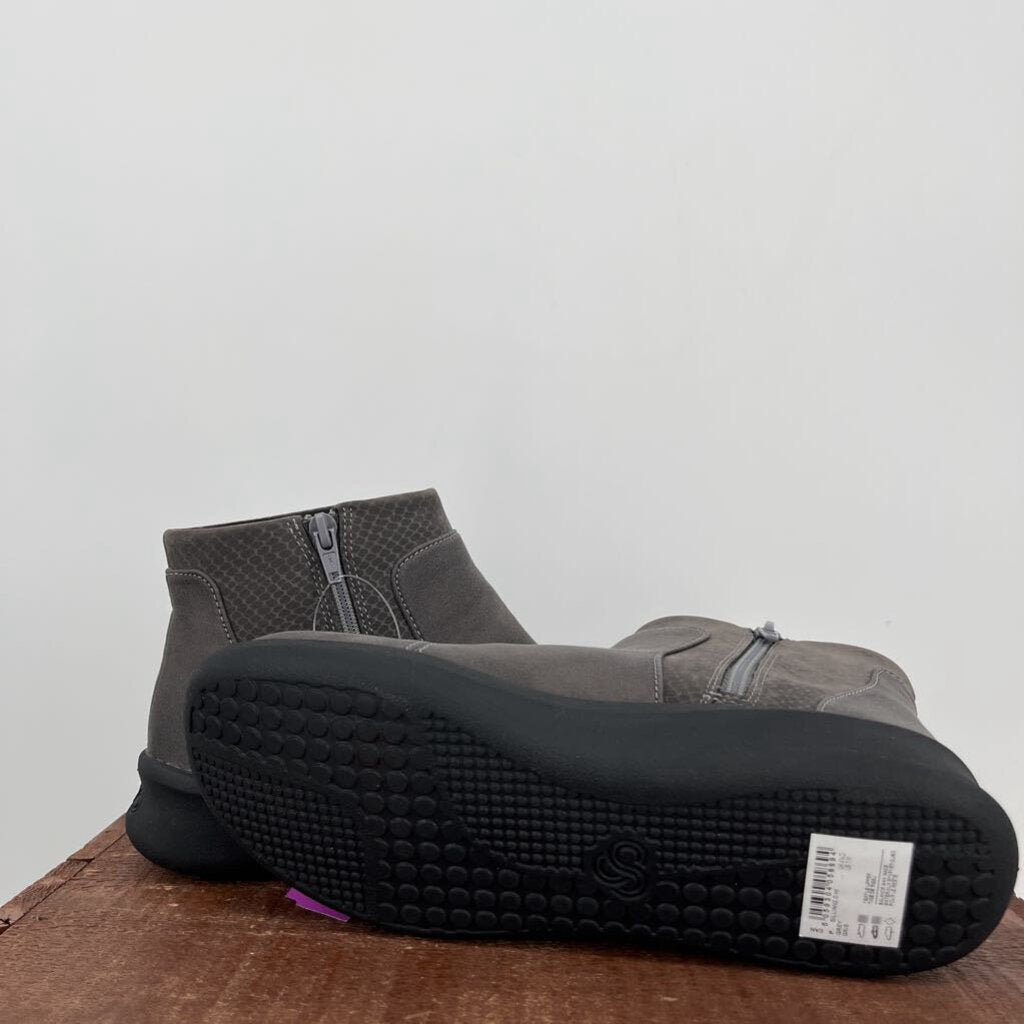 Clarks Cloudsteppers Booties